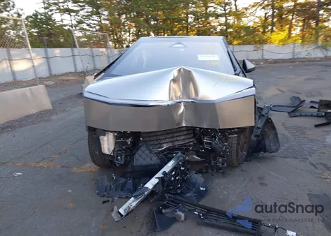 2024 Tesla Cybertruck z USA, uszkodzony, nr VIN 7G2CEHED5RA051673